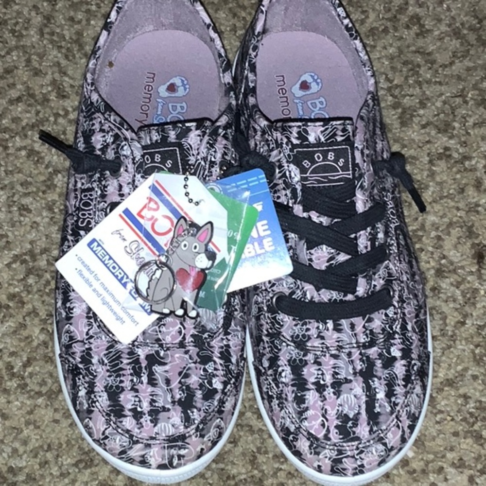 BOBS SKETCHERS MEMORY FOAM NWT SUBTLE ANIMAL PRINT W7 PURPLE/BLACK